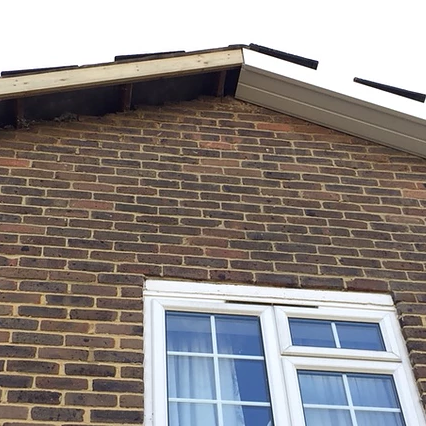 Roofer in Leatherhead